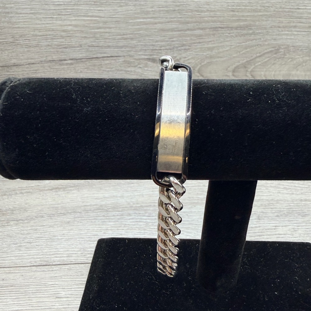 Silver Tone Chain Bracelet